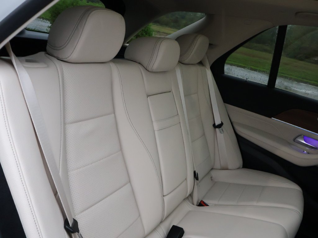 New 2026 Polar White Mercedes-Benz GLE 350 image 12