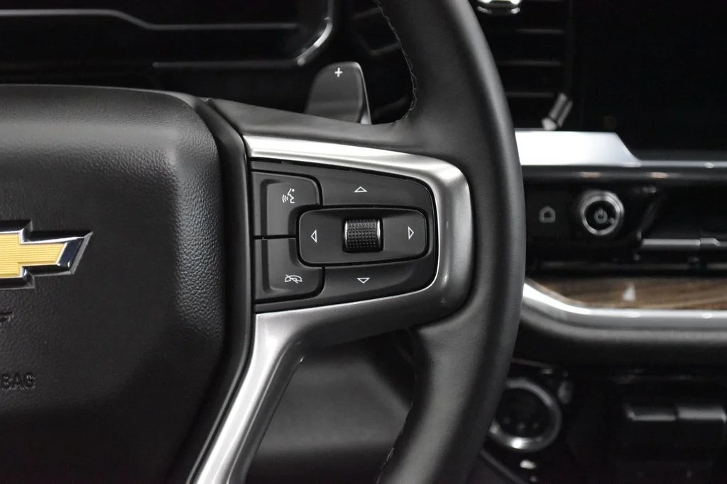 Used 2025 Black Chevrolet LT image 10