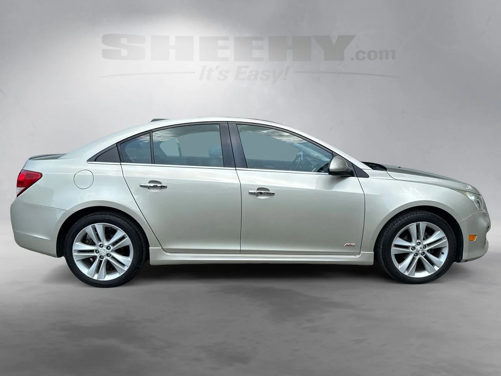 Used 2016 Champagne Silver Chevrolet LTZ image 10