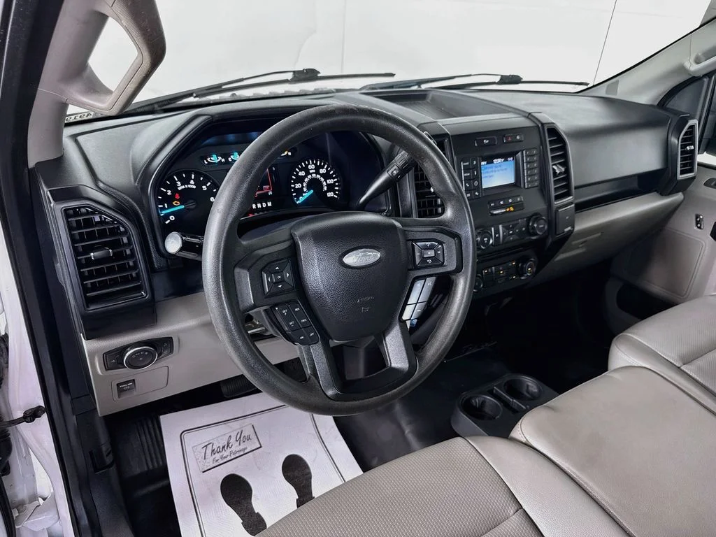 Used 2018 Oxford White Ford XL image 3