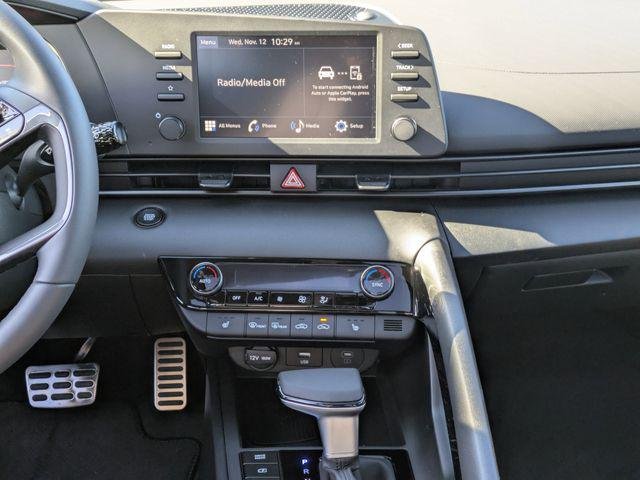 New 2026 White Hyundai SEL Sport Premium image 17