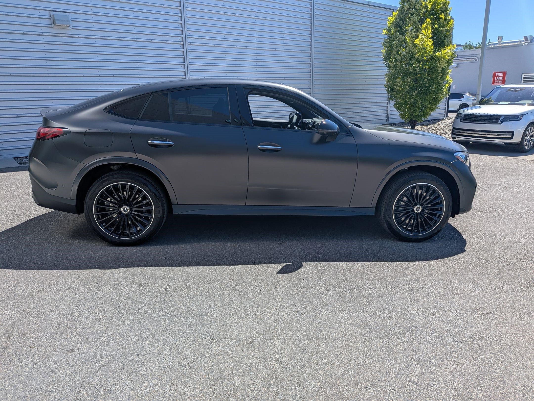 New 2026 MANUFAKTUR exclusive graphite grey magno Mercedes-Benz GLC 300 image 2