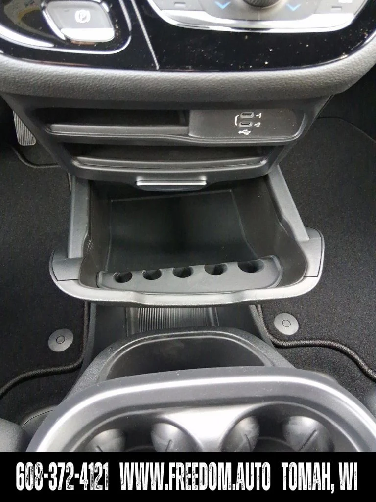 2026 Chrysler Pacifica Select - Photo 44