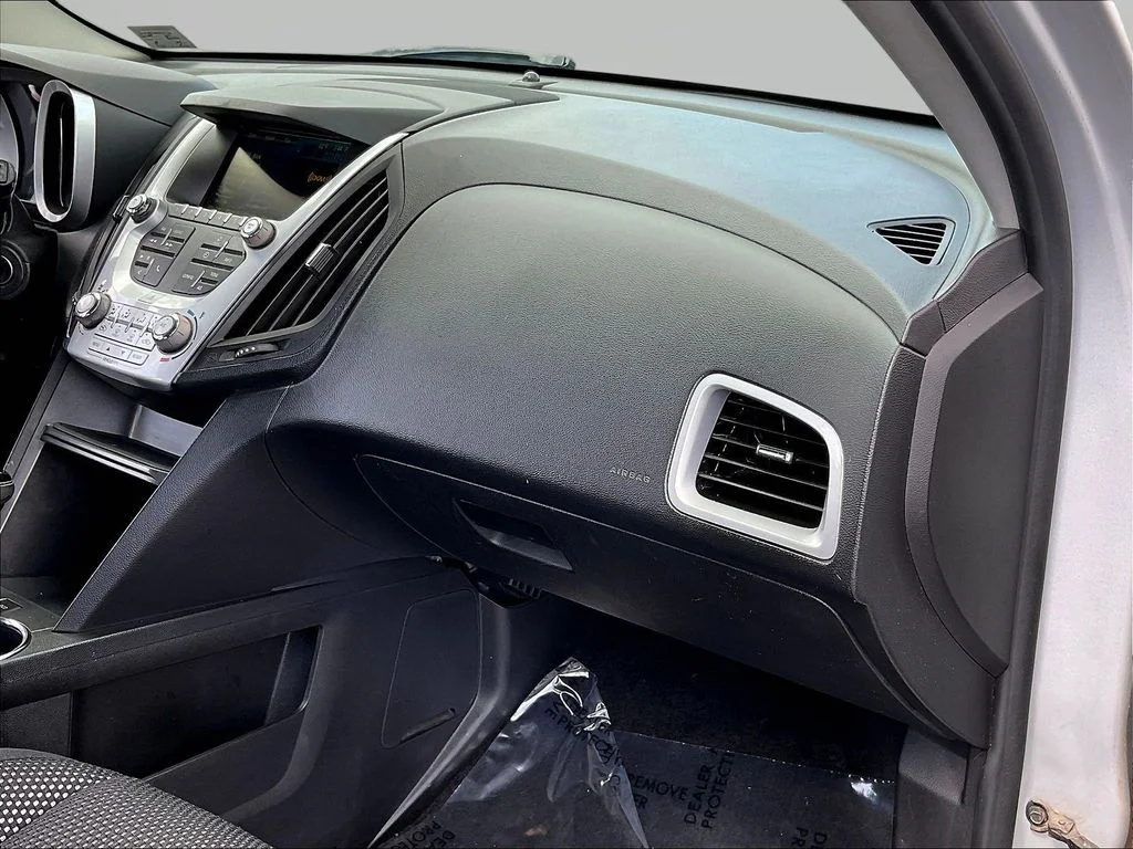 Used 2016 Silver Ice Metallic Chevrolet LS image 26