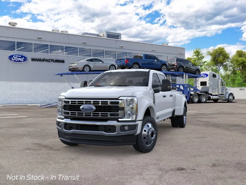 New 2026 Oxford White Ford XLT image 2