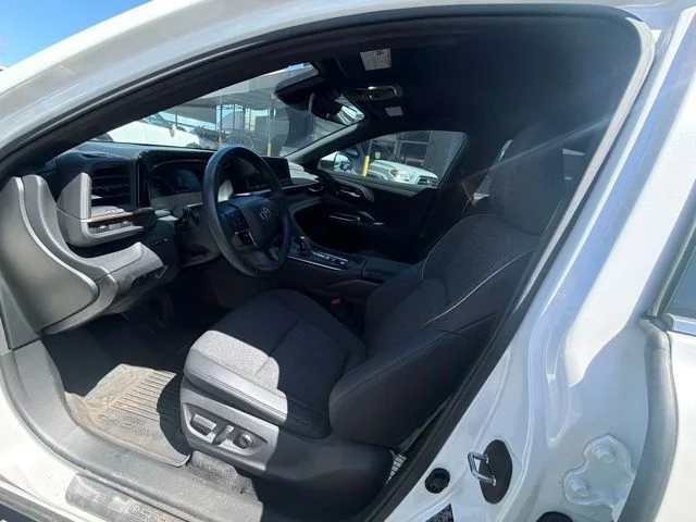 Used 2023 White Toyota XLE image 10