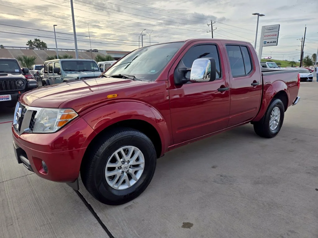 Used 2019 Red Nissan SV image 7