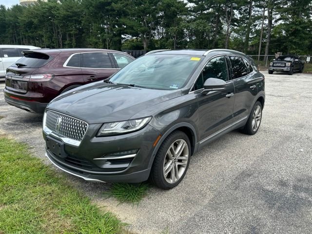 Used 2019 Gray Lincoln Reserve image 1