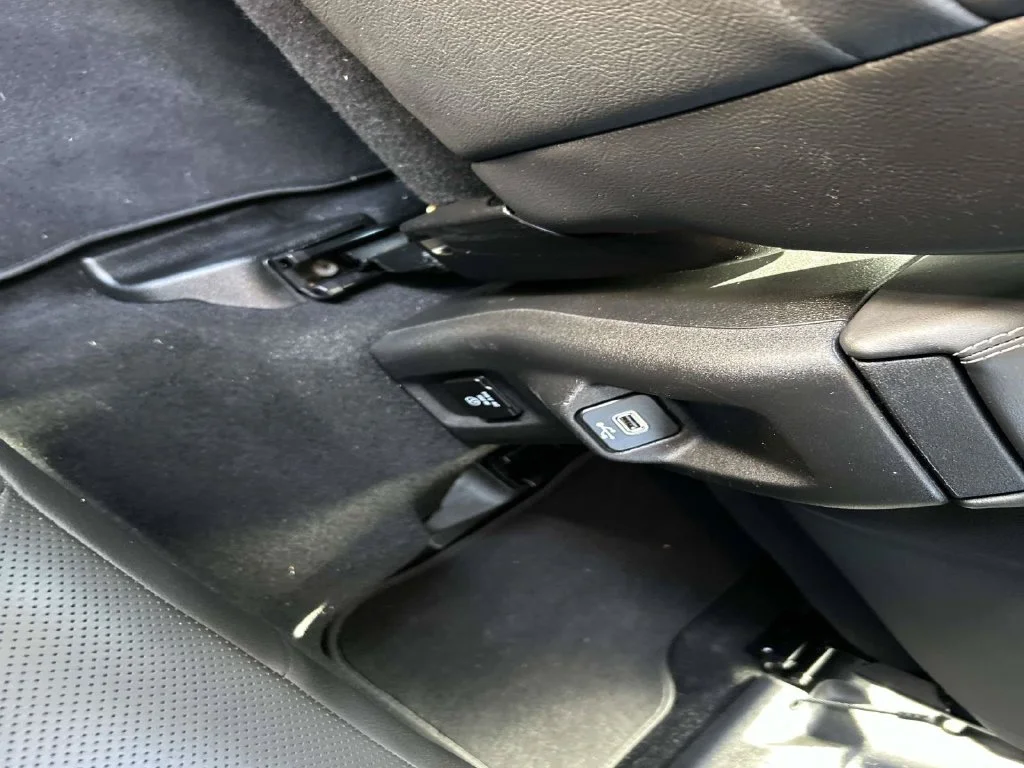 Used 2020 Gray Jeep Limited image 10