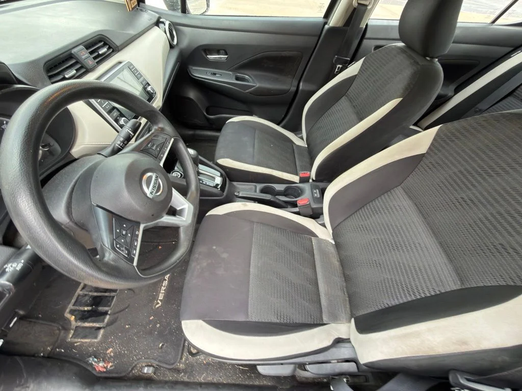 Used 2021 Black Nissan 1.6 SV image 10