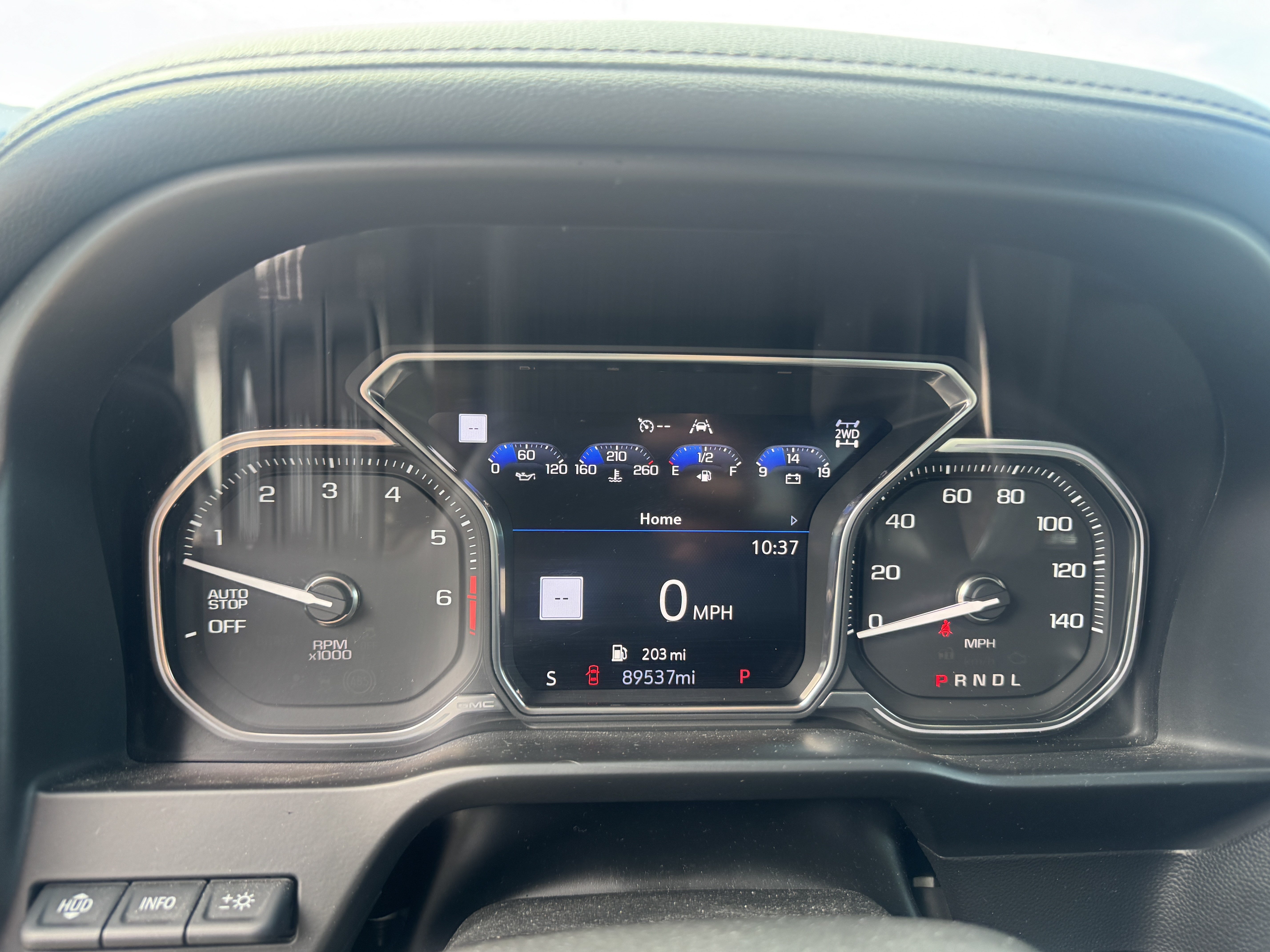 Used 2019 White Frost Tricoat GMC Denali image 6