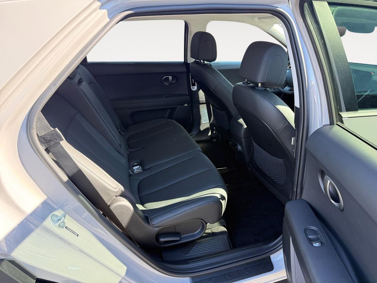 New 2027 Cyber Gray Hyundai SEL image 38