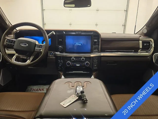 Certified Used 2025 Agate Black Metallic Ford King Ranch image 15
