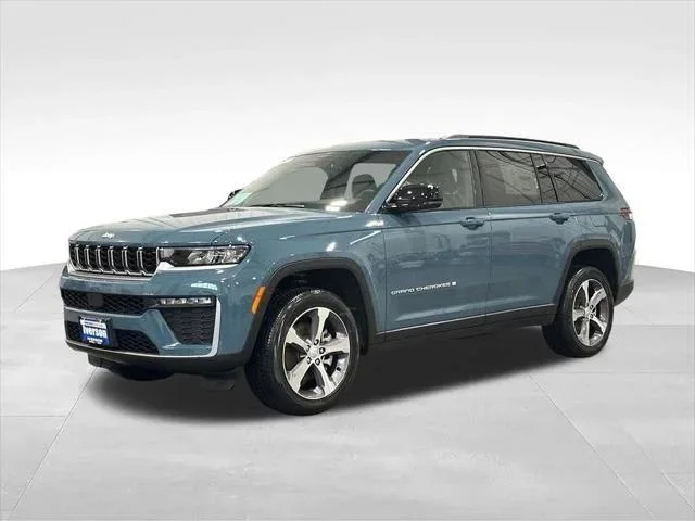 New 2026 Steel Blue Exterior Paint Jeep Limited image 3