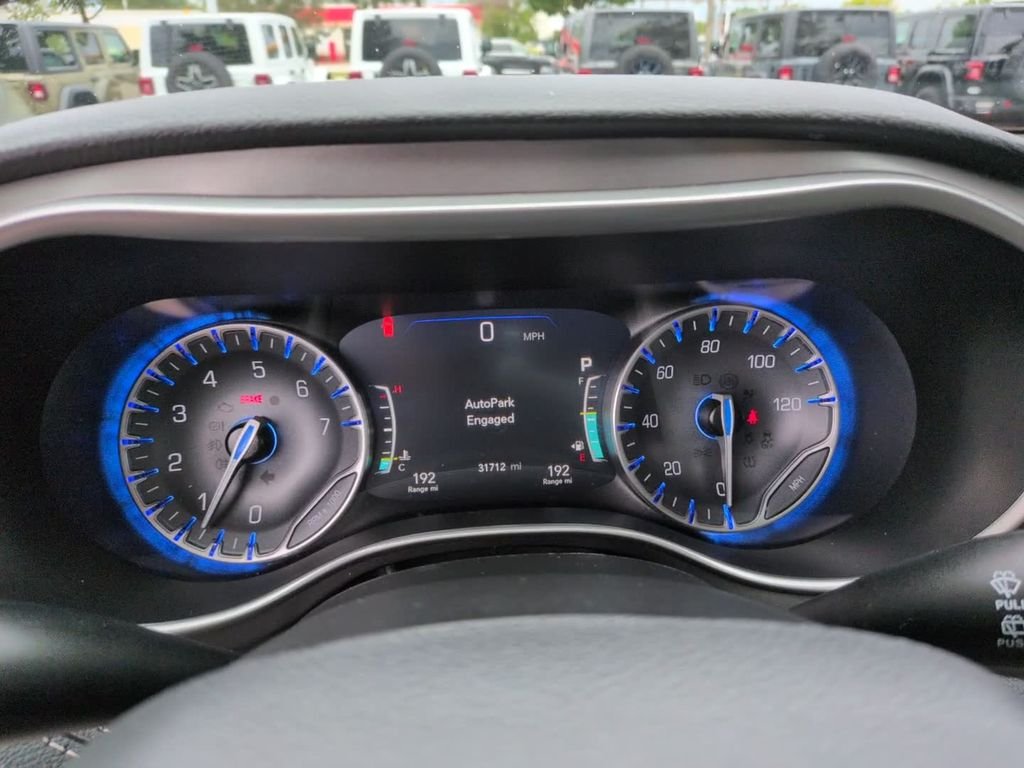 Certified Used 2023 Velvet Chrysler Touring L image 23