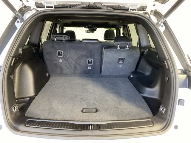 Used 2025 White Jeep Altitude X image 8