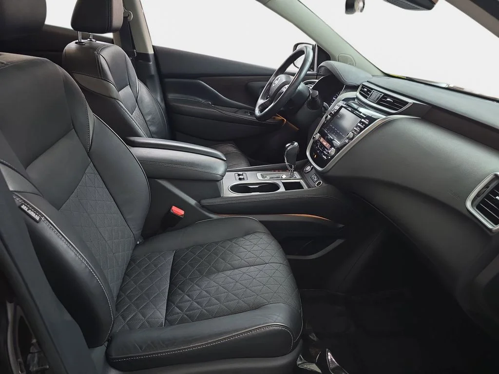 Used 2019 Brown Nissan Platinum image 10