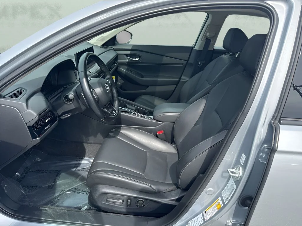 Used 2025 Gray Honda EX-L image 9