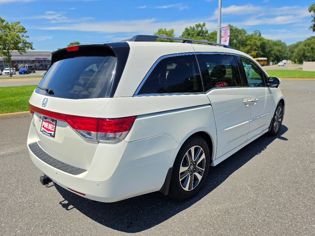 Used 2016 White Diamond Pearl Honda Touring Elite image 23