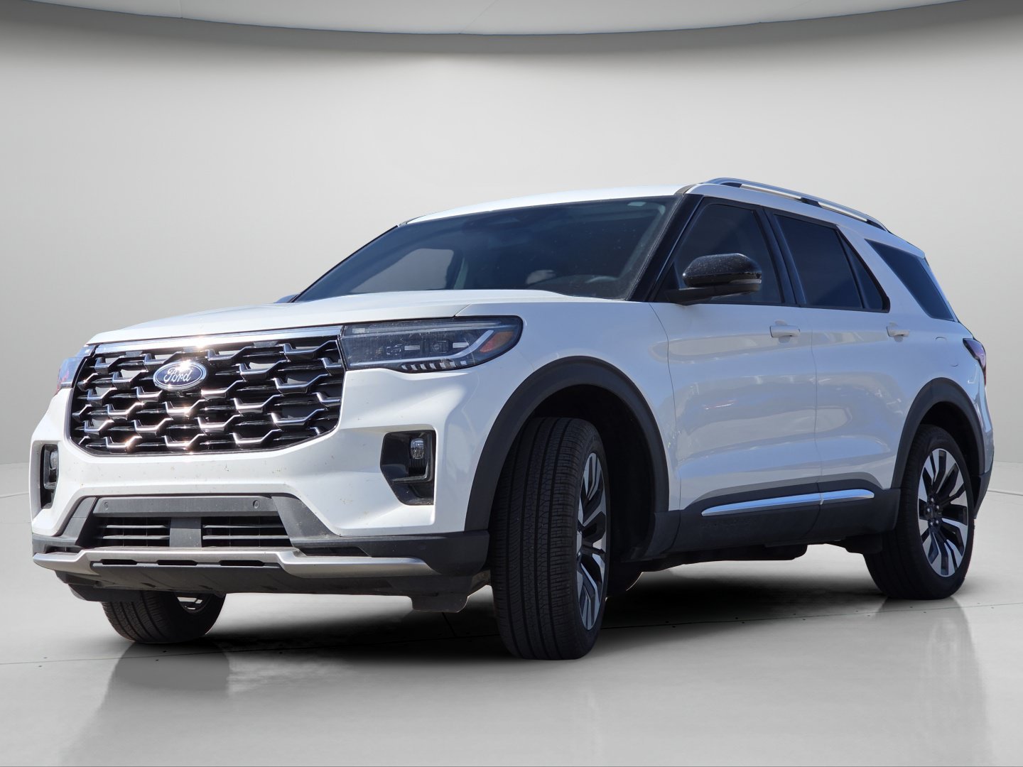 Used 2026 White Metallic Ford Platinum image 24