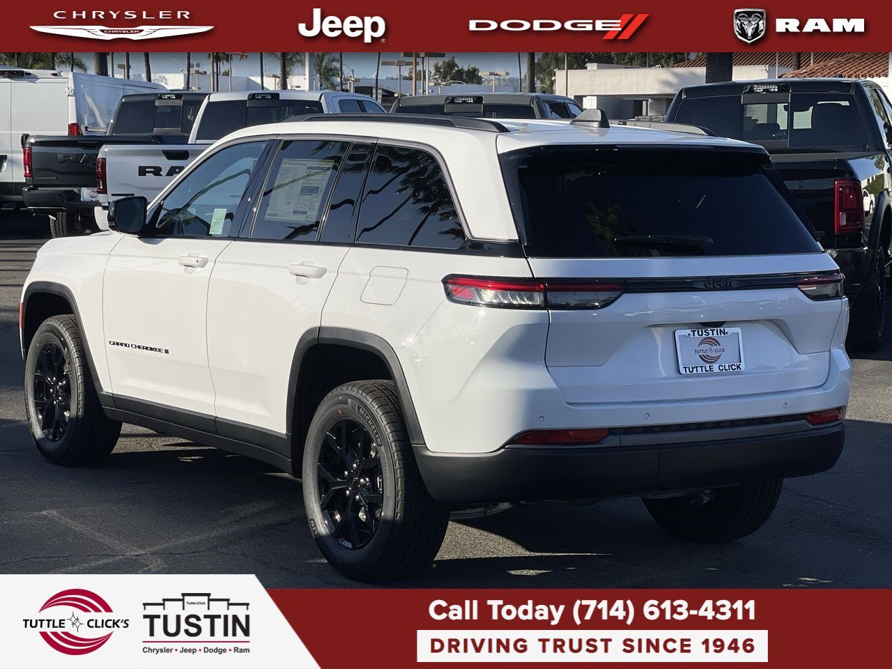 New 2026 Bright White Clear-Coat Exterior Paint Jeep Laredo Altitude image 4