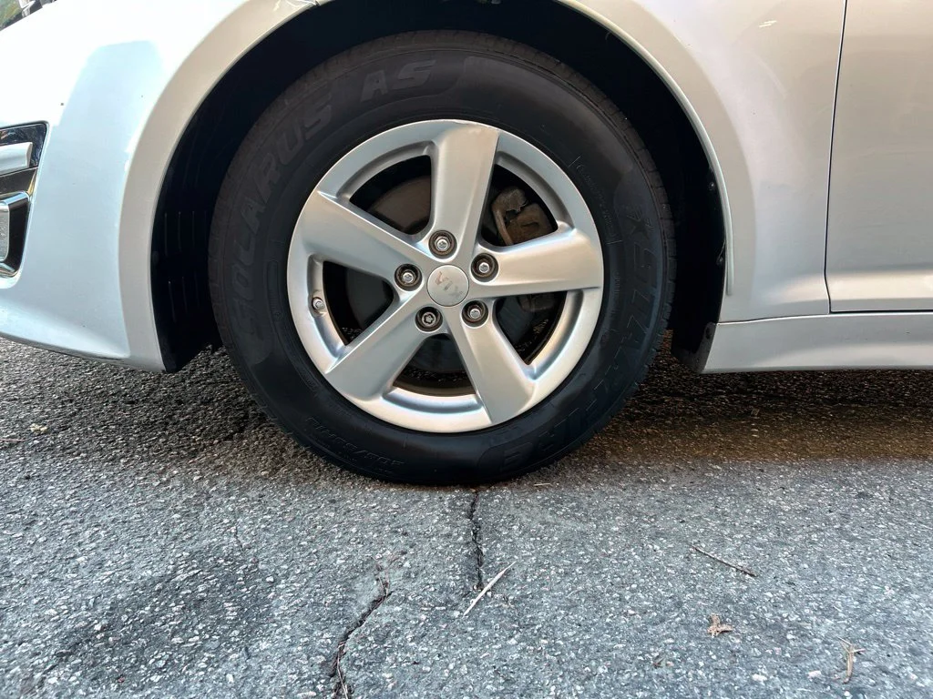Used 2015 Silver Kia LX image 12