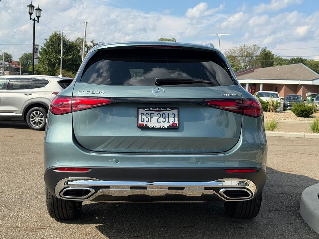 New 2026 Silver Mercedes-Benz GLC 300 image 4