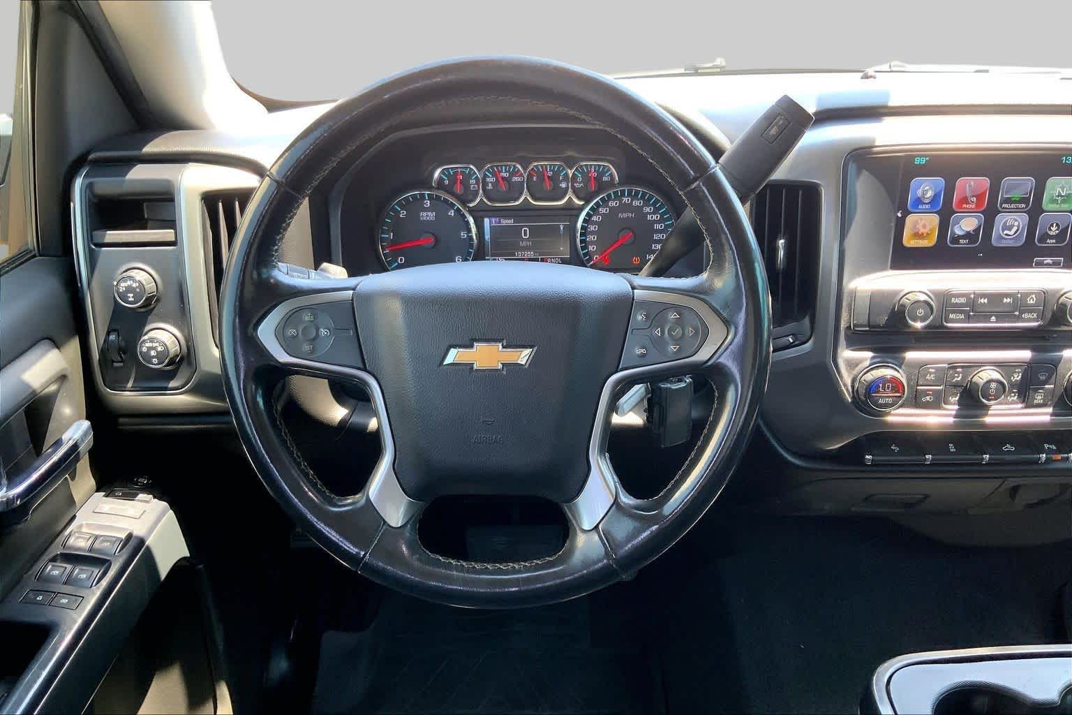 Used 2018 Summit White Chevrolet LT image 6