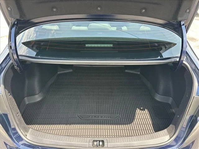Used 2025  Toyota LE image 31