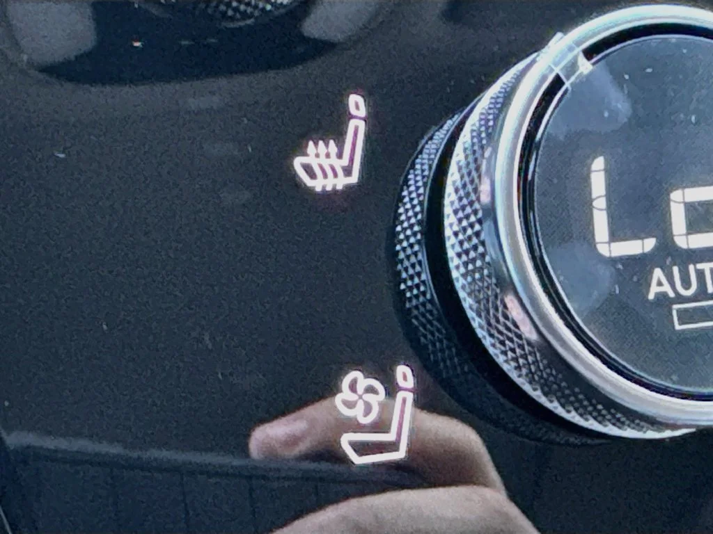 New 2027 Black INFINITI LUXE image 21