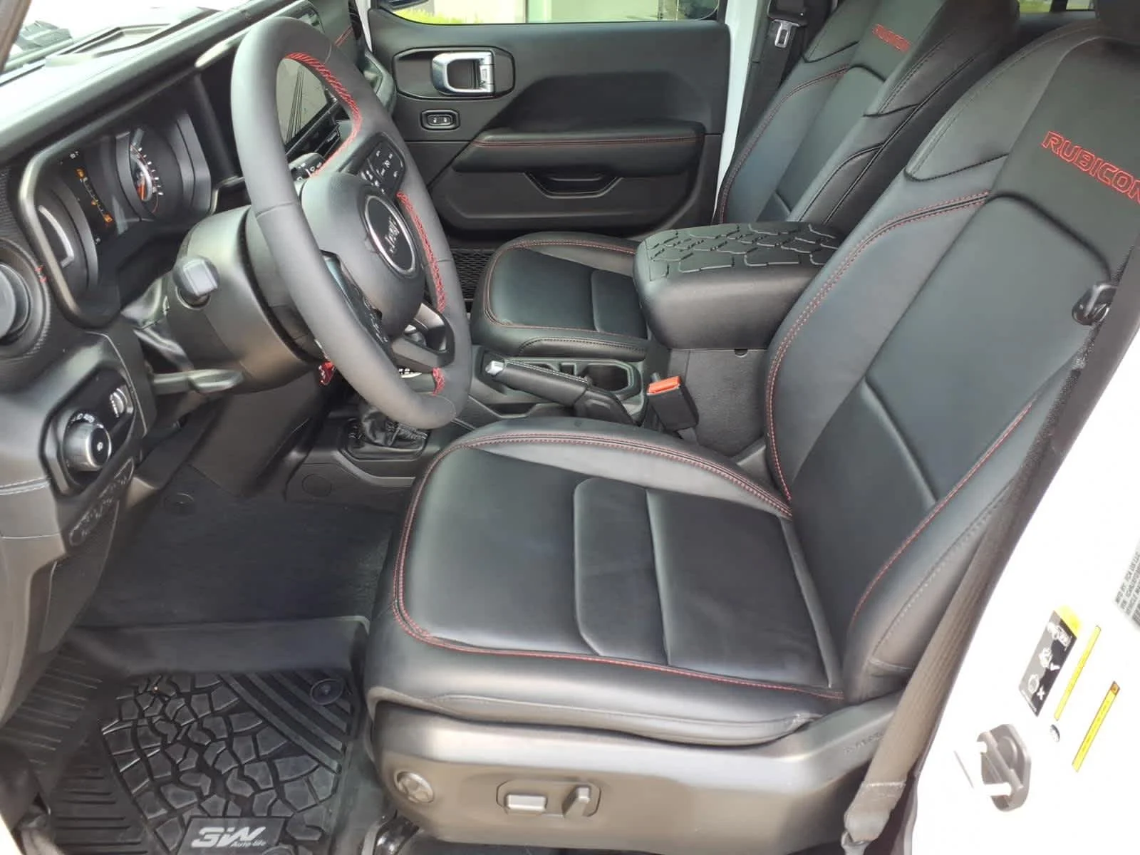 Used 2024 Bright White Clearcoat Jeep Rubicon X image 13