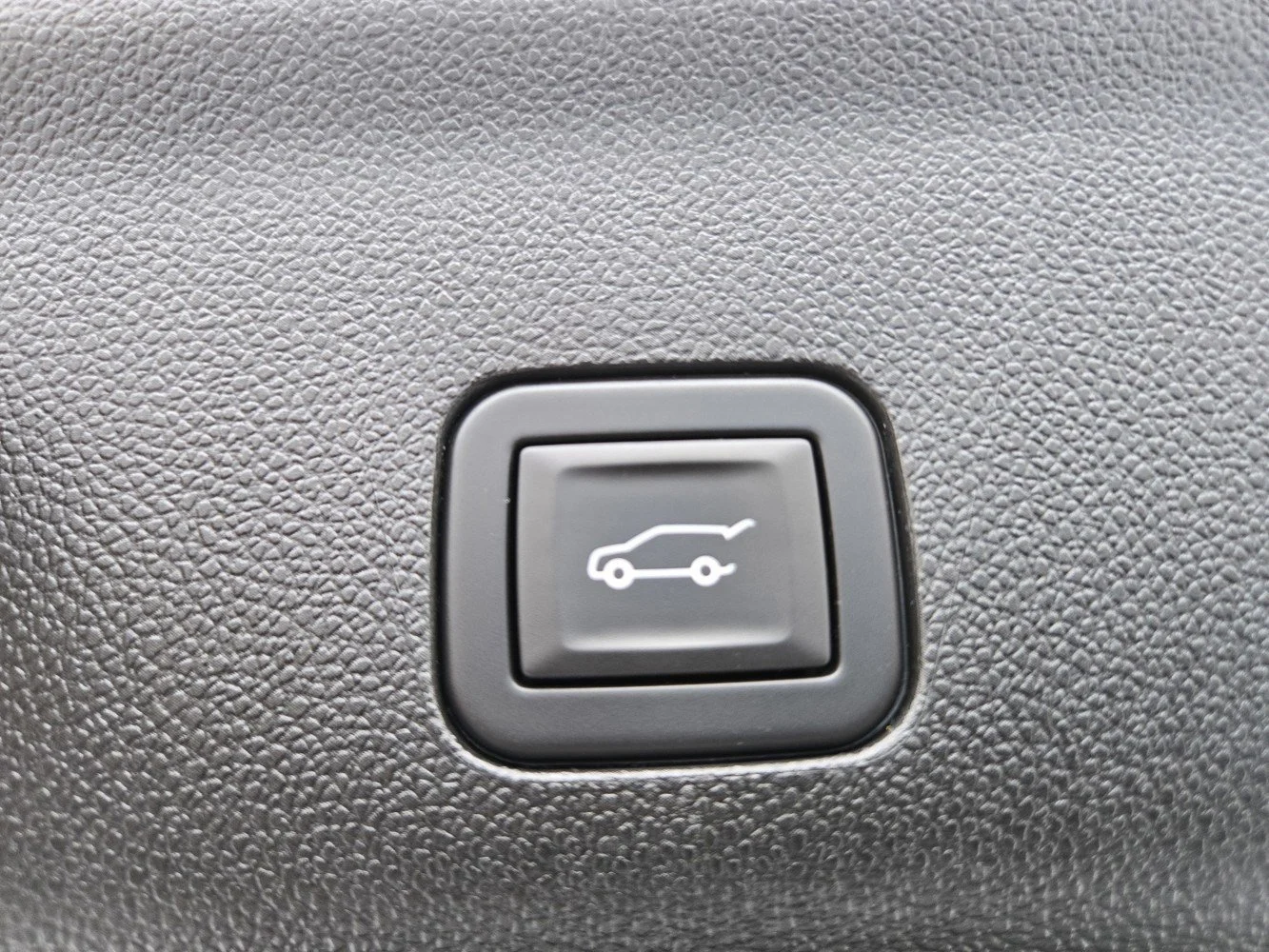 2024 Chevrolet Suburban High Country - Photo 31