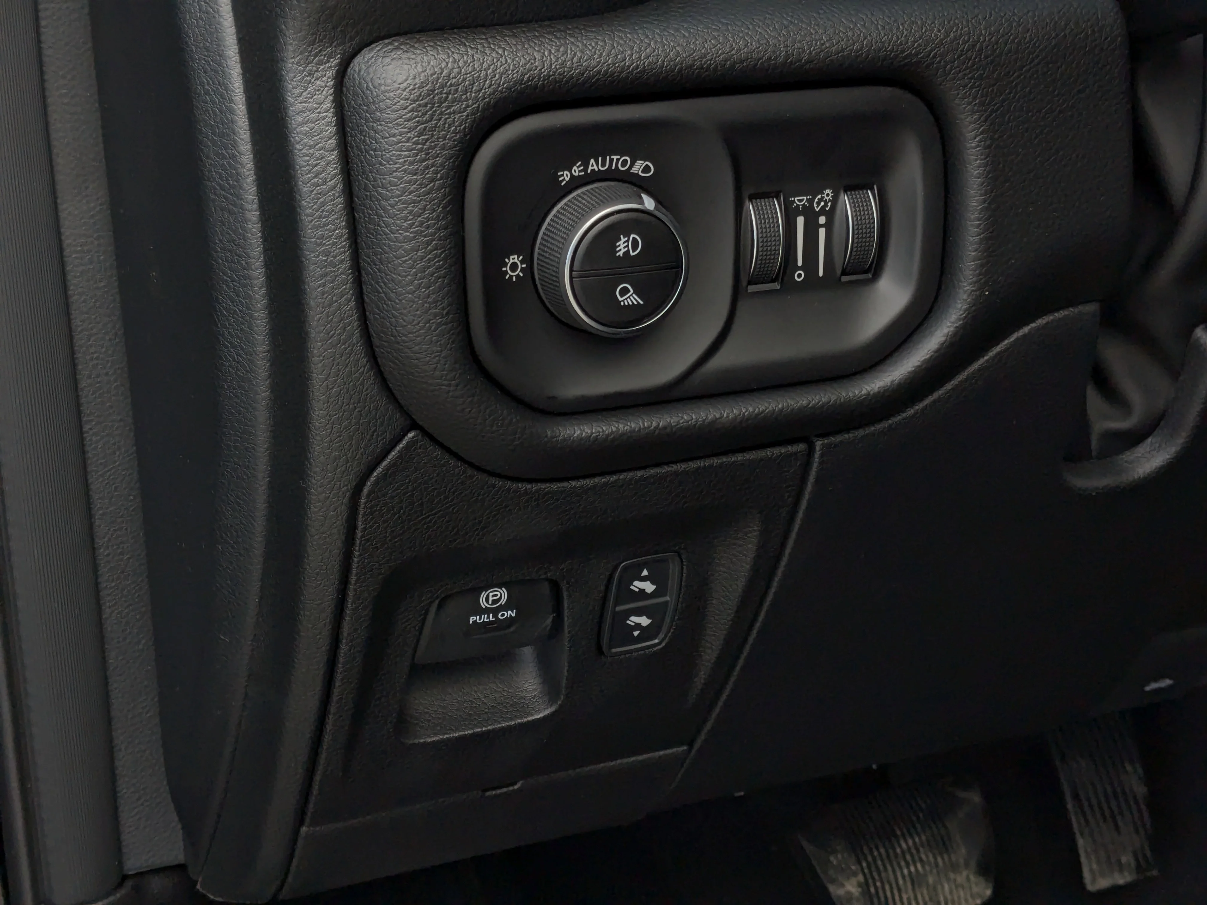 New 2026 Black RAM Sport - Panoramic Sunroof - Sport Performance Hood - Hurricane Turbo - 3.92 Axle & More! image 16
