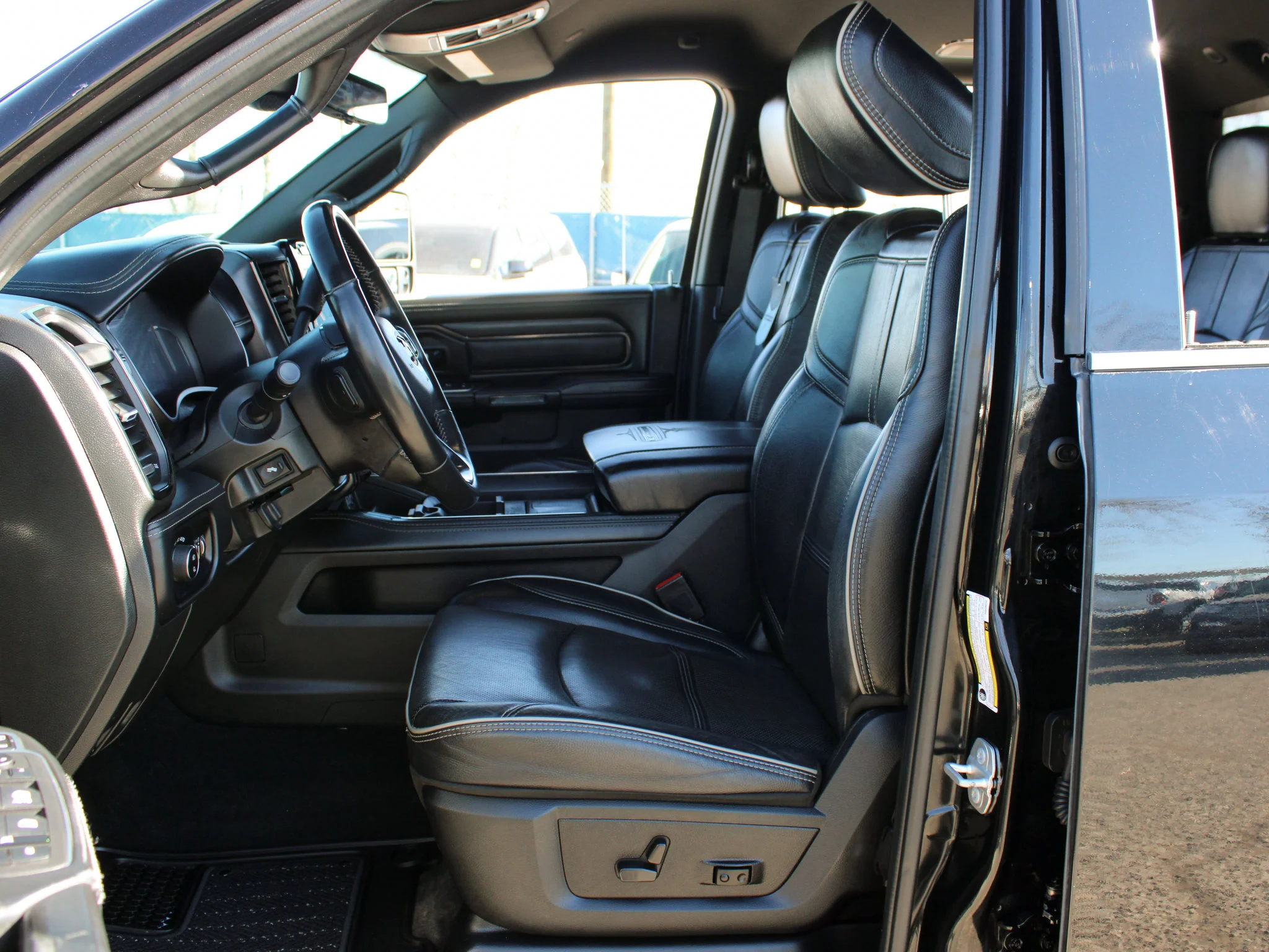 Certified Used 2023 Black RAM Limited * | Cummins | 5th Wheel & Gooseneck | Adaptive Cruise | Running Boards image 3