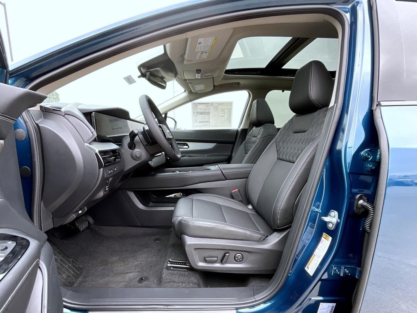 New 2026 Aurora Blue Pearl Metallic Nissan Platinum image 10