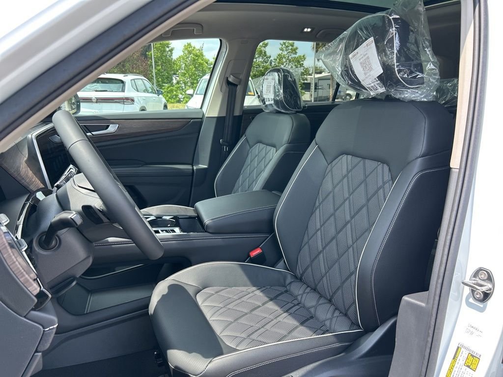 New 2026 White Volkswagen 2.0T SEL Premium R-Line image 21