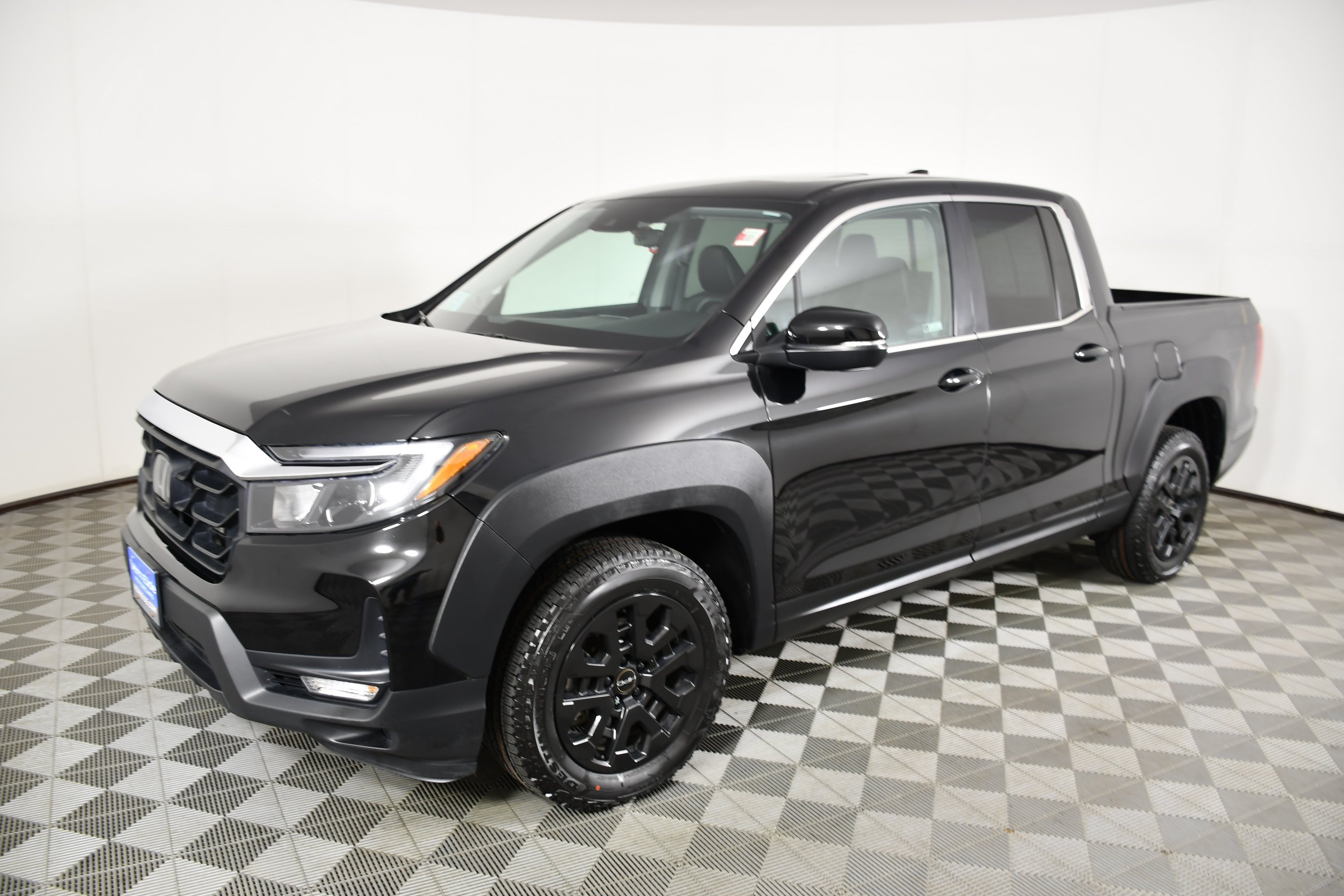 Certified Used 2023 Crystal Black Pearl Honda RTL image 10