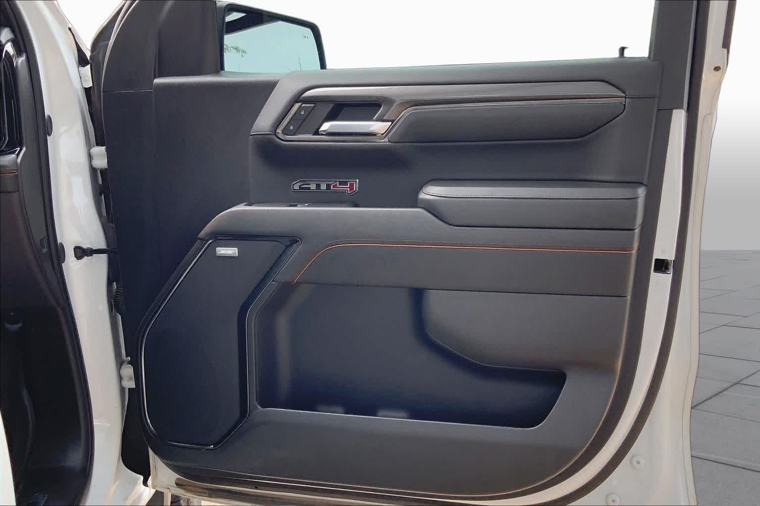 Used 2024 Summit White GMC AT4 image 21