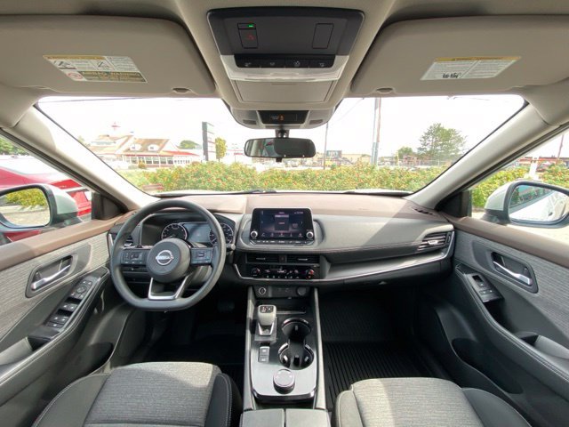Used 2023 Brilliant Silver Metallic Nissan SV image 40