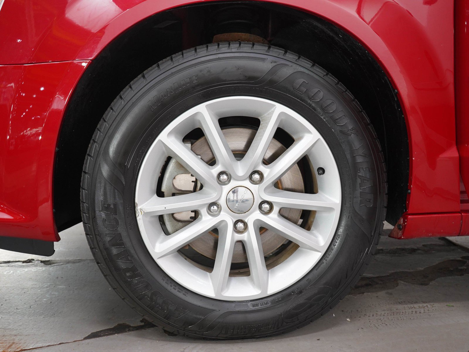 Used 2015 Redline 2 Coat Pearl Dodge Sxt image 30