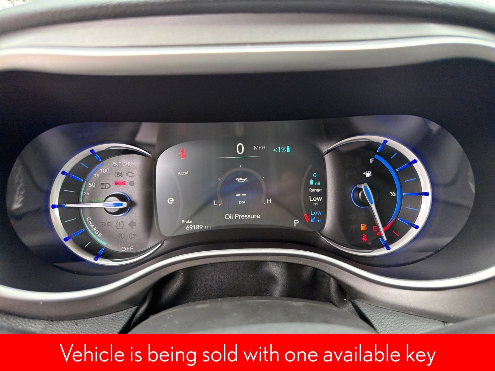 Used 2023 Crystal Metallic Chrysler Touring L image 15