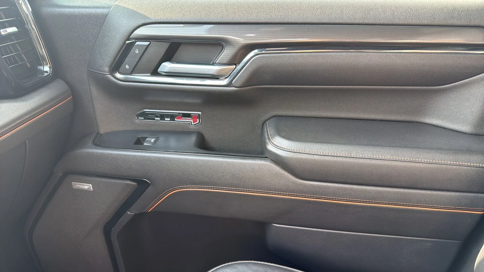 Used 2022 Blue GMC AT4 image 23