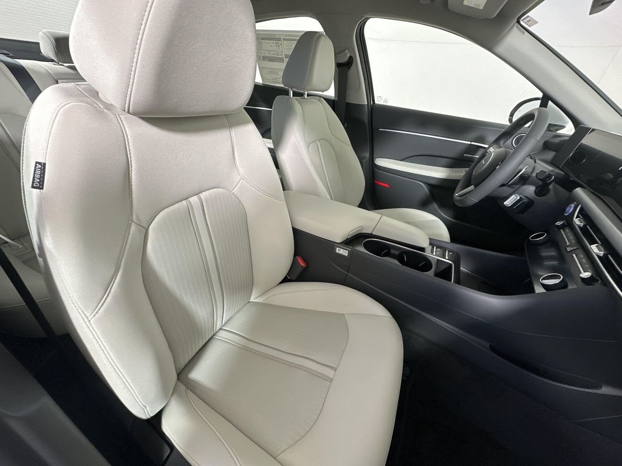New 2026 Serenity White Hyundai SEL Sport image 23