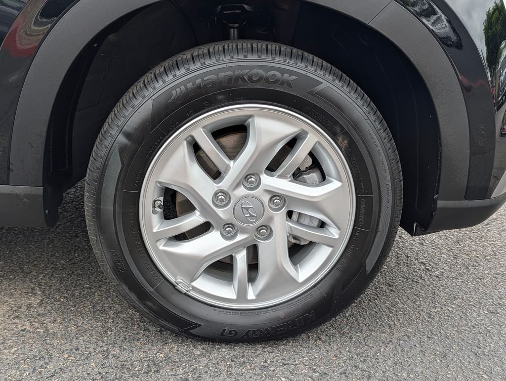 2025 Hyundai Venue SE - Photo 8