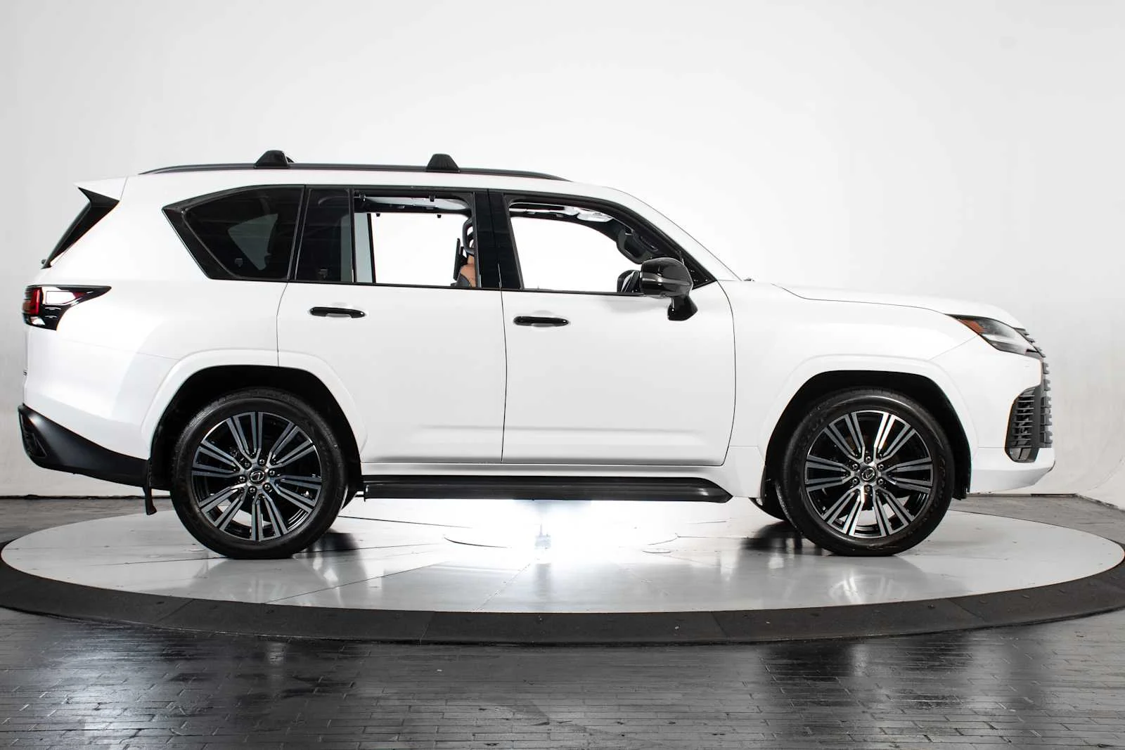 Used 2024 Eminent White Pearl Lexus Luxury image 8
