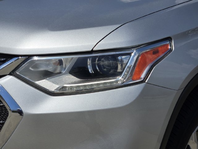 Used 2021 SILVER ICE METALLIC Chevrolet LT Cloth image 8