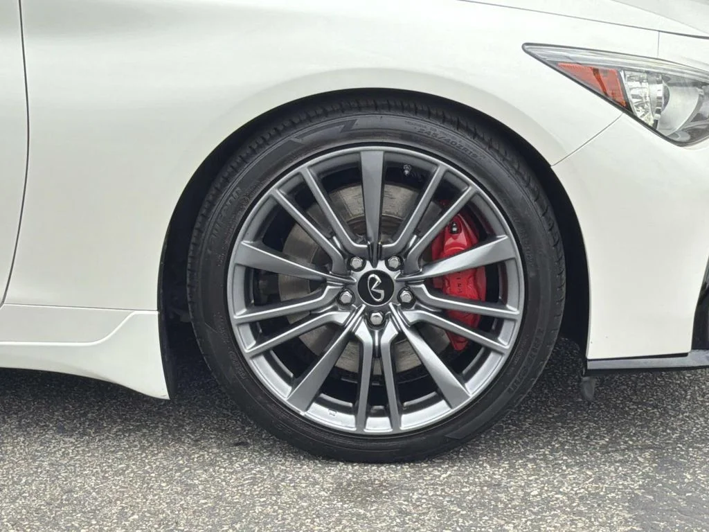 Used 2021 MAJESTIC WHITE INFINITI RED SPORT 400 image 29