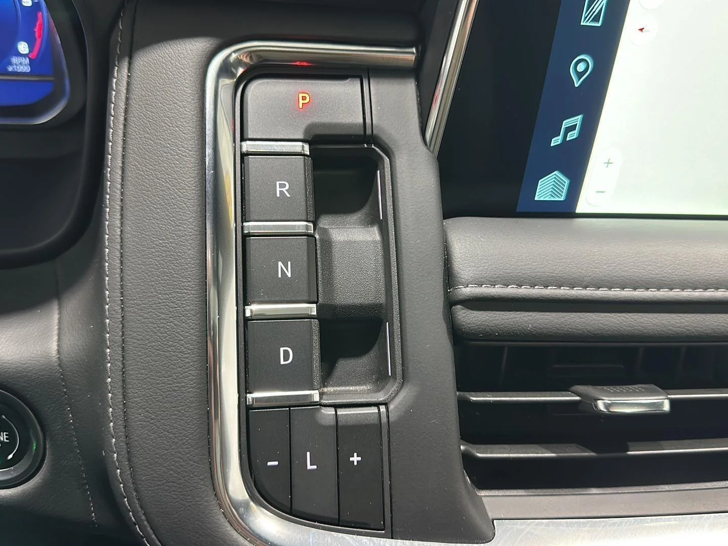 Used 2024 Sterling Gray Metallic Chevrolet LT image 16