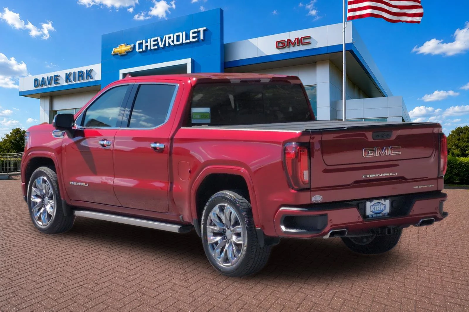 Used 2023 VOLCANIC RED TINTCOAT GMC Denali image 5