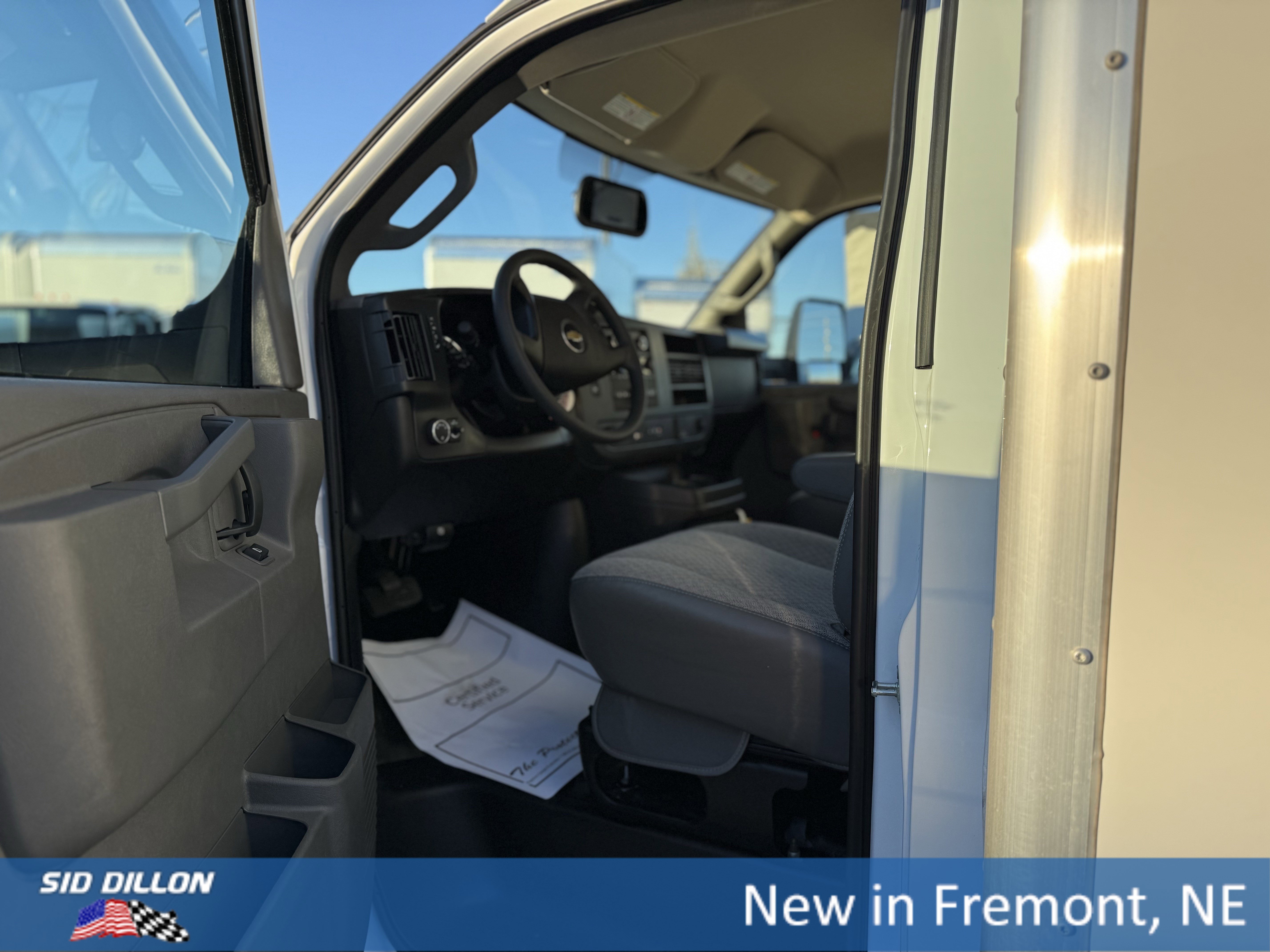 New 2025 Summit White Chevrolet Work Van image 2